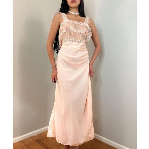Vintage 1940s Rhythm Lingerie Sheer Nylon Lace Nightgown - Picture 1 of 5